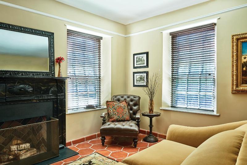 King Room image 4