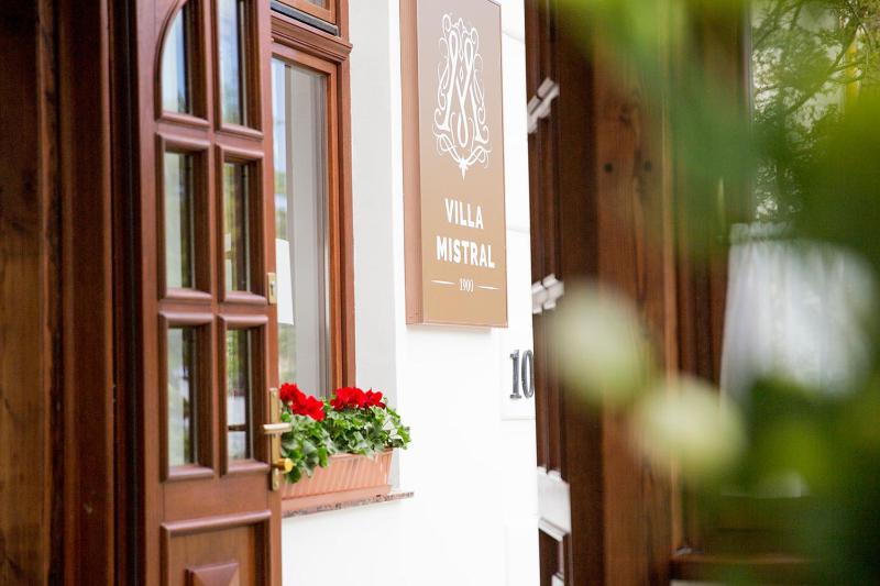 Villa Mistral - image 25