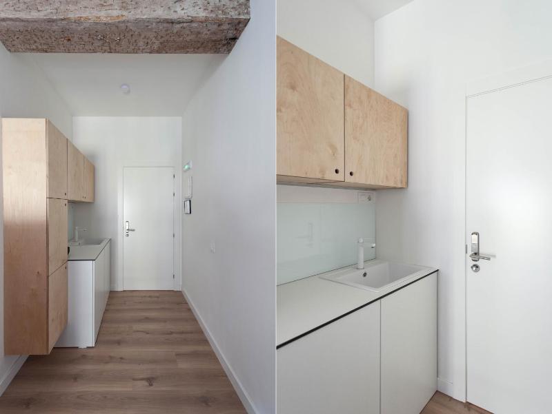 Superior Double Room with City View image 2