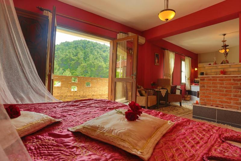 Suite with Mountain View image 1
