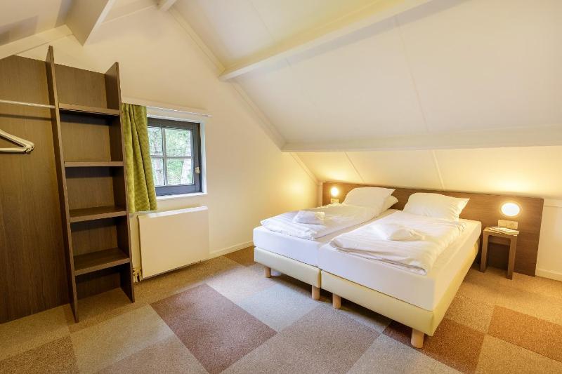 Superior Holiday Home (4 Adults) image 2