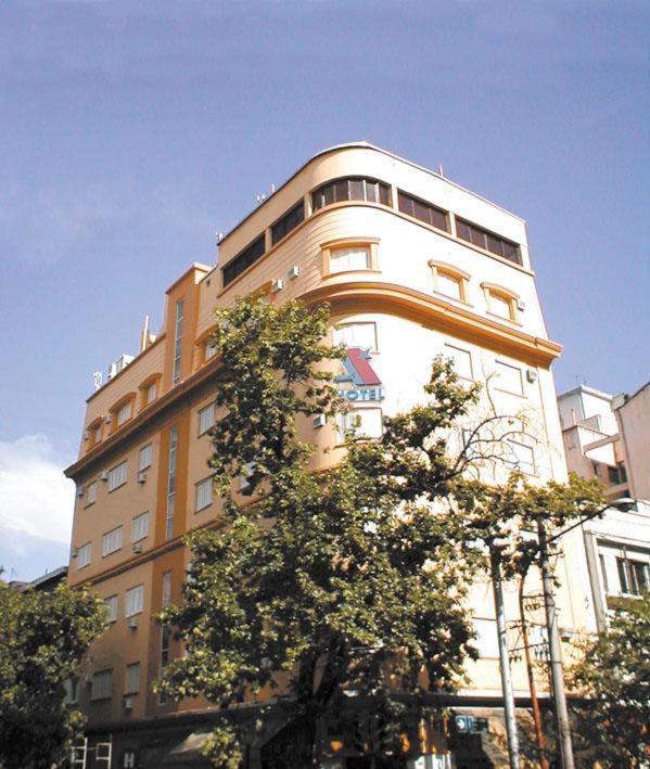 Alcor Hotel - image 1