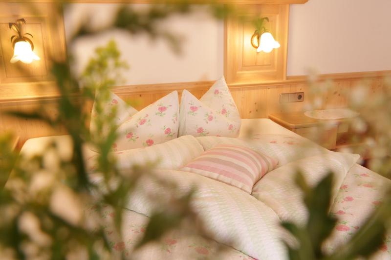 Deluxe Double Room with Balcony image 1