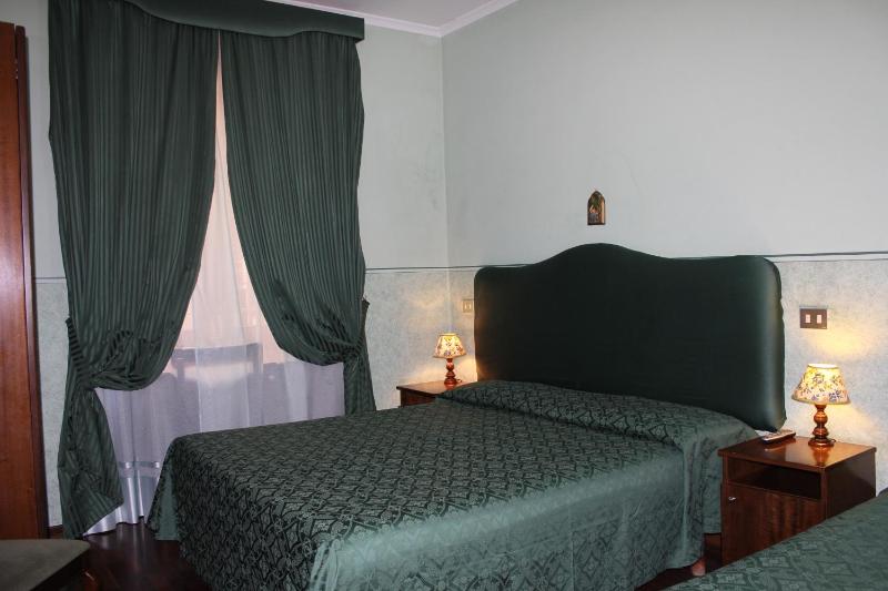 Triple Room image 4