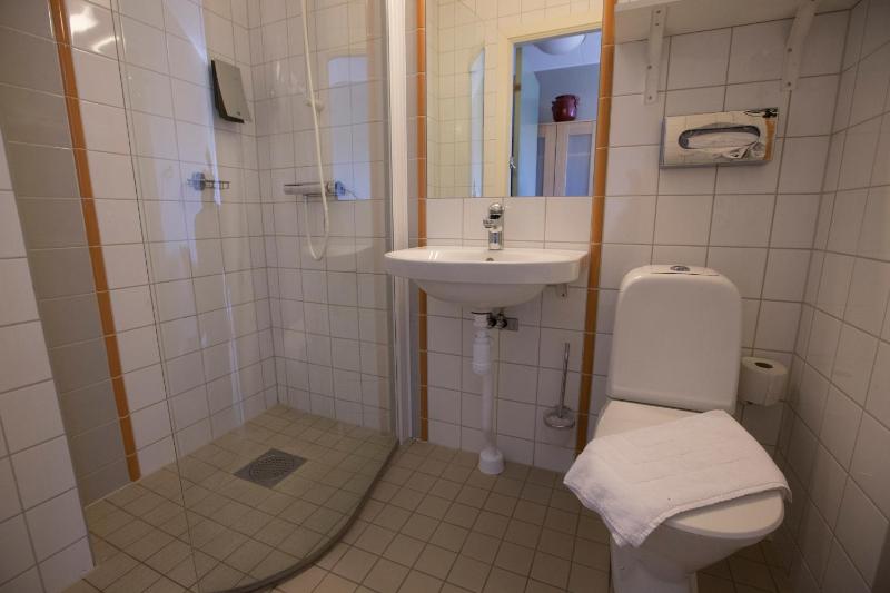 Standard Twin Room image 2