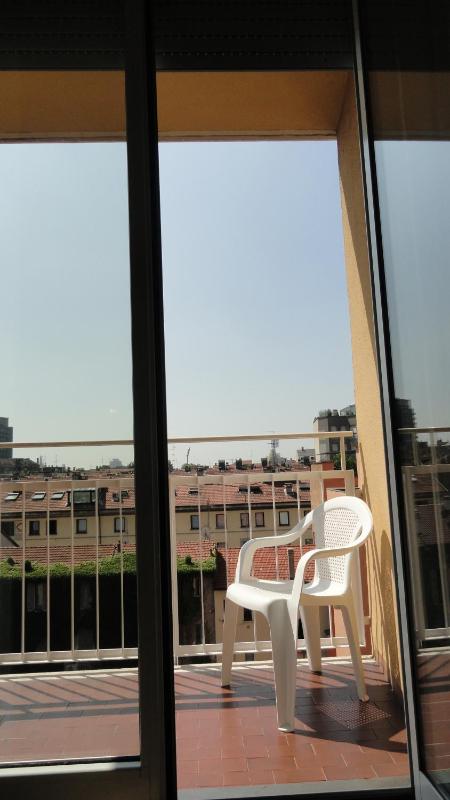 One-Bedroom Apartment image 3