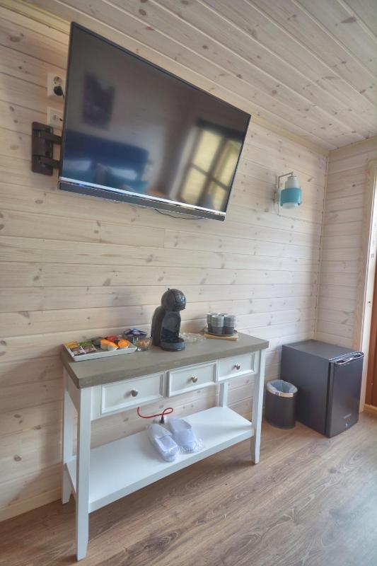 Deluxe Double Room with Balcony and Sea View image 2