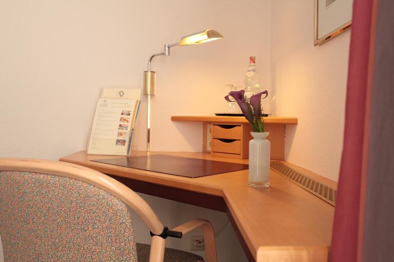 Classic Single Room image 2