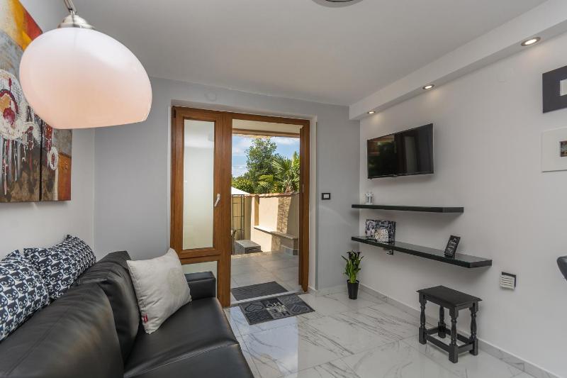 Two-Bedroom Apartment with Terrace image 2