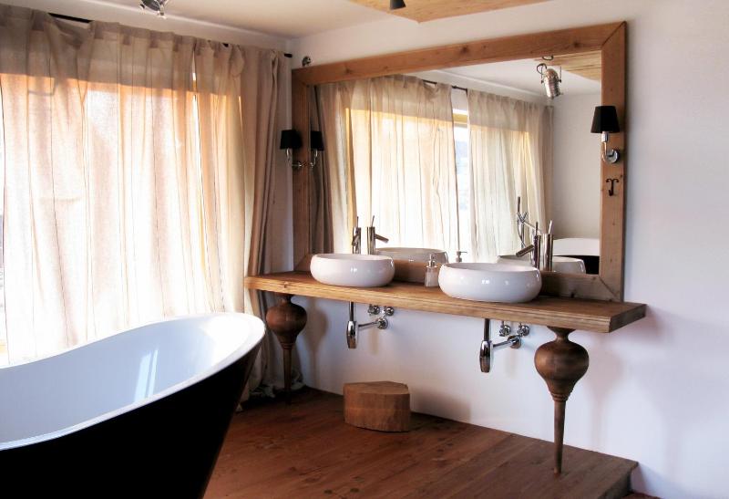 Superior Chalet image 2
