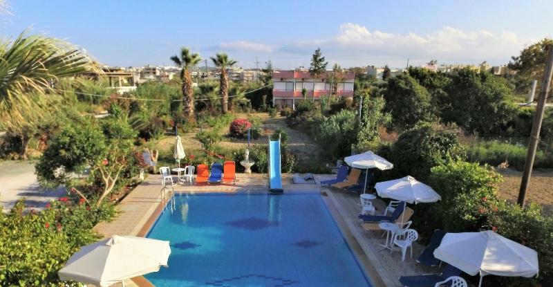 Double or Twin Room with Pool View image 1