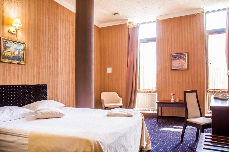 Standard Double Room with free Spa Access  image 2