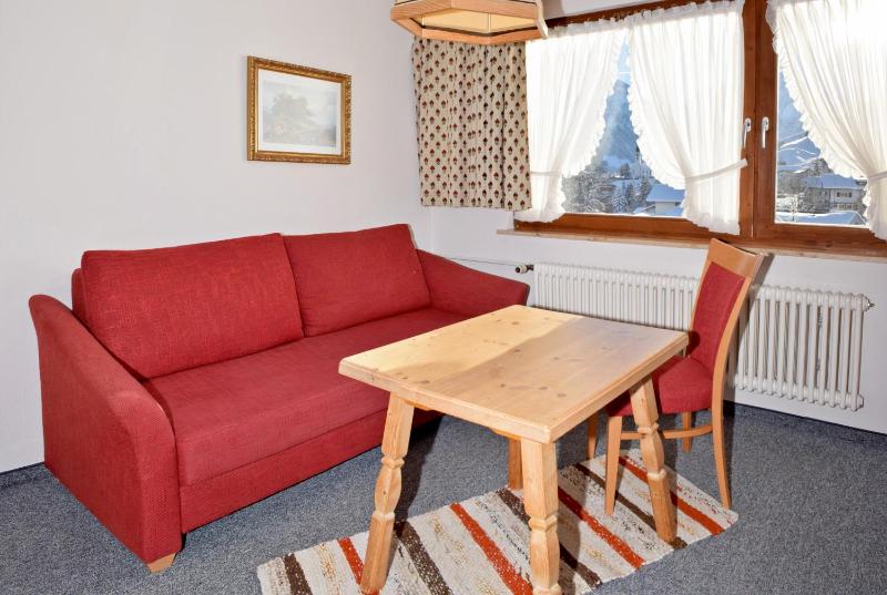Double Room with Mountain View image 4