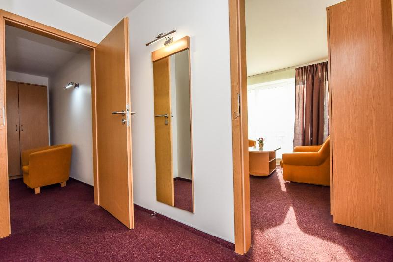 Family Apartment (2 Adults + 2 Children) image 3