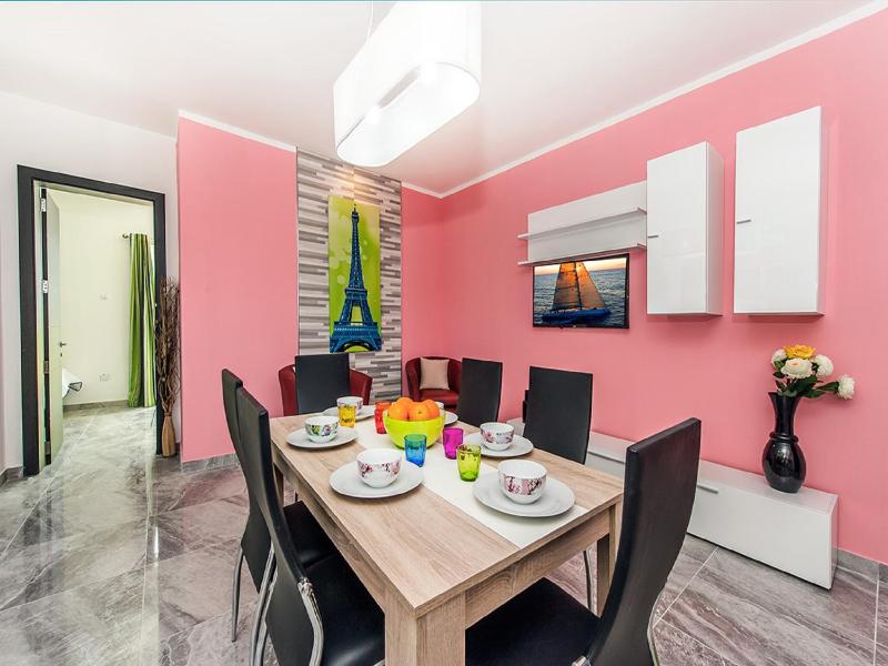Bayside Apartments - image 6