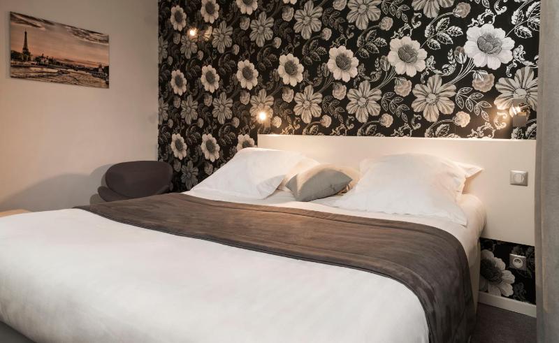 Superior Twin Room image 2