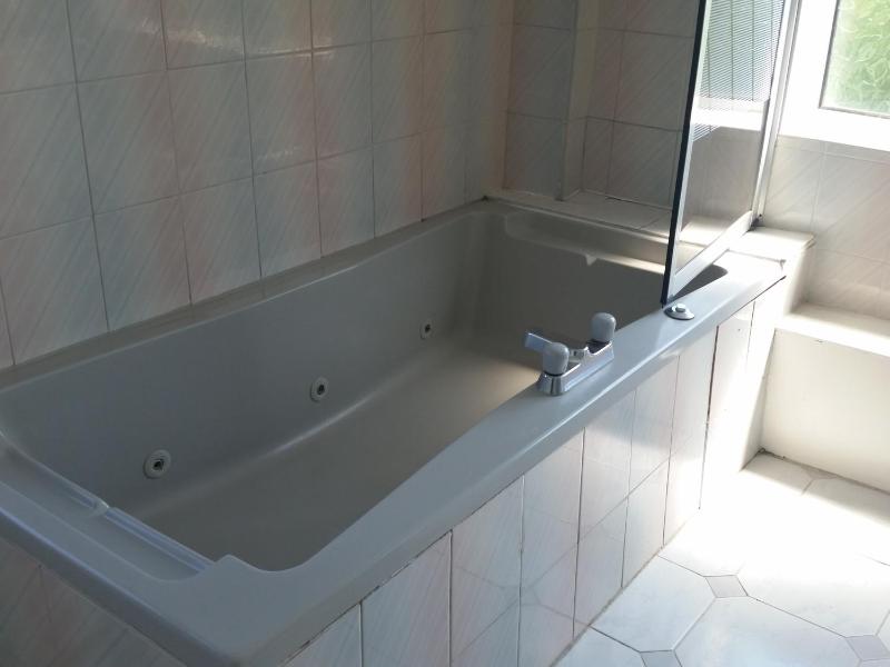 Deluxe Room image 3