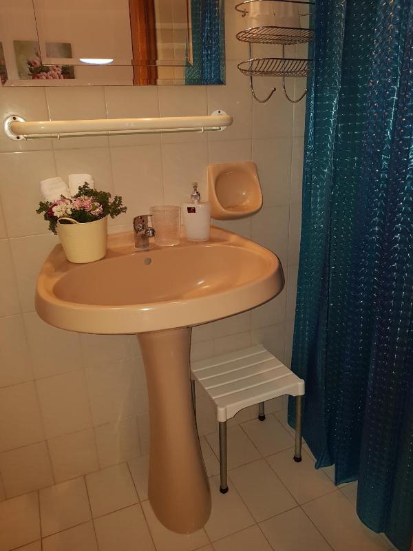 Double Room with Balcony image 2