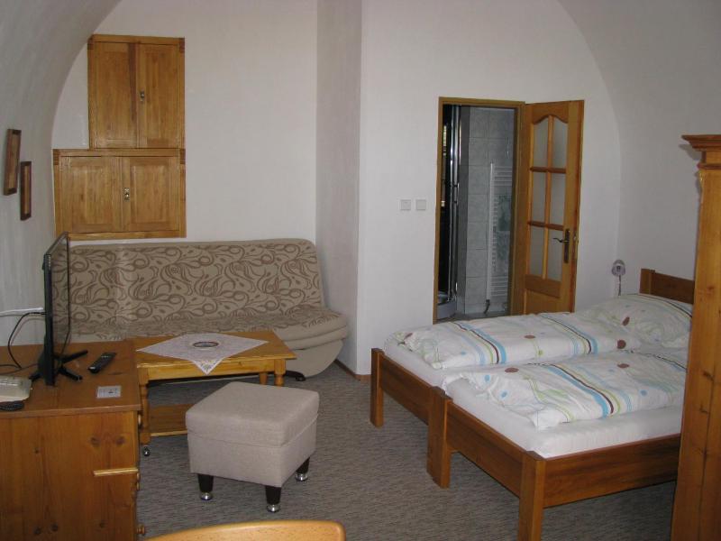 Deluxe Double Room (2 Adults + 1 Child) image 2