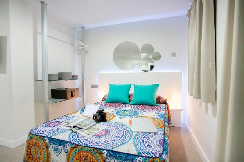 Junior Suite with Terrace and Exterior Shower image 3