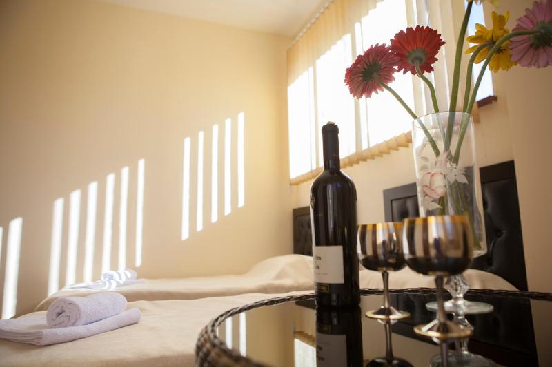 Deluxe Triple Room image 2