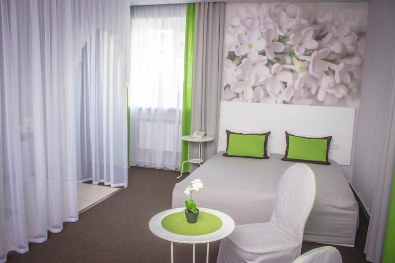Bridal Suite image 3