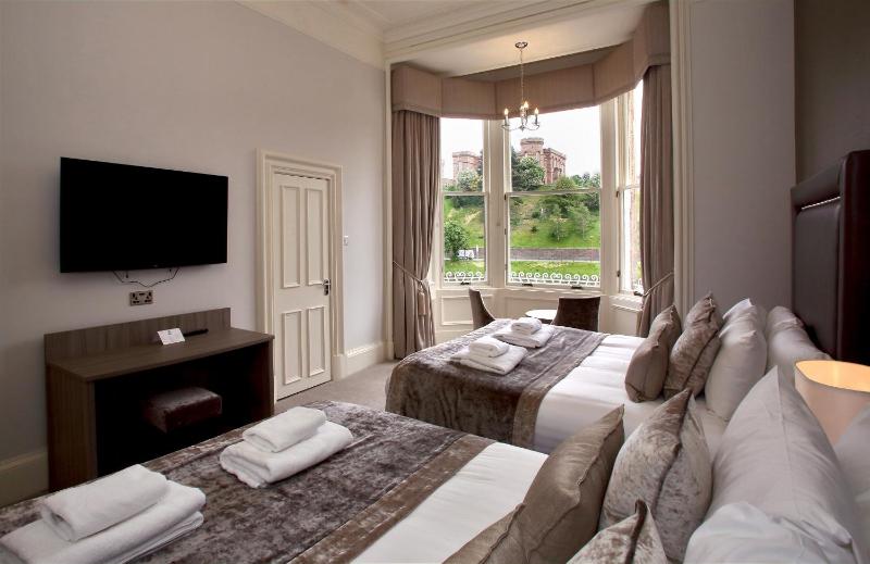 Family Room image 4