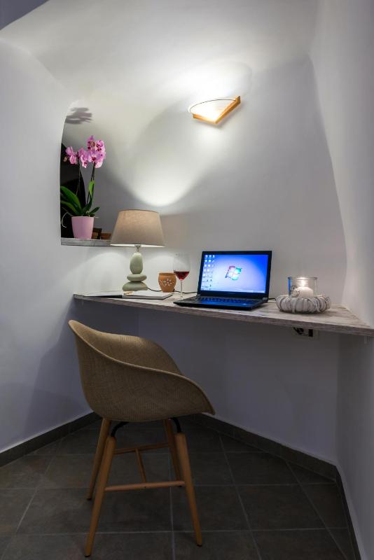 Kima Oia Suites - image 46