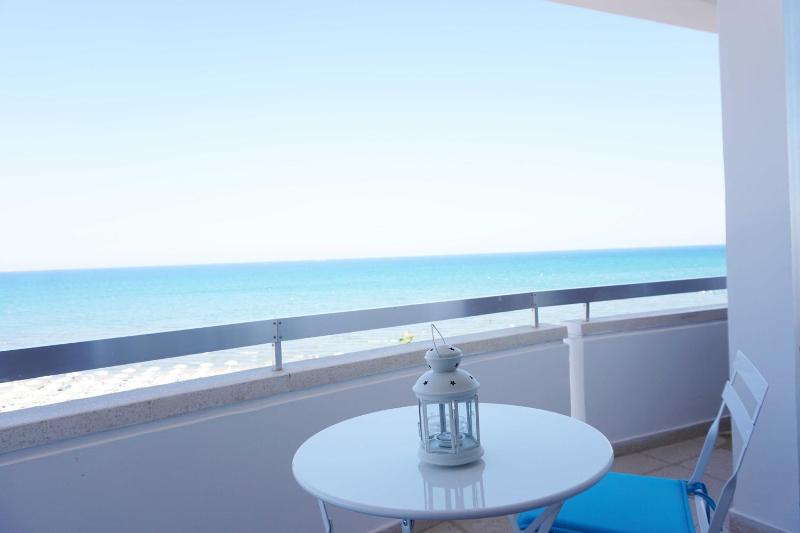 Lazuli Sea View Beachfront Ap 43 - image 8