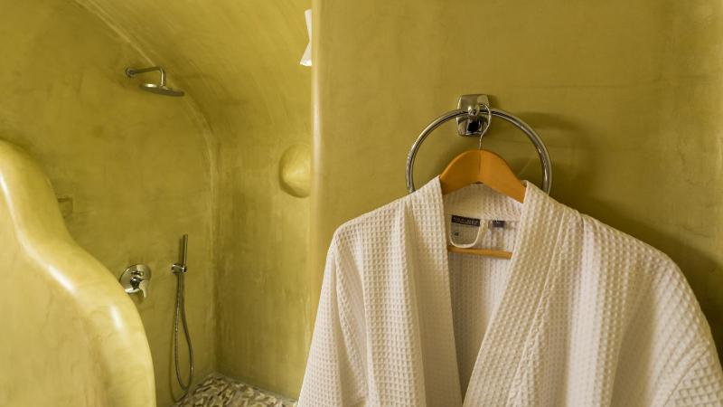 Kima Oia Suites - image 36