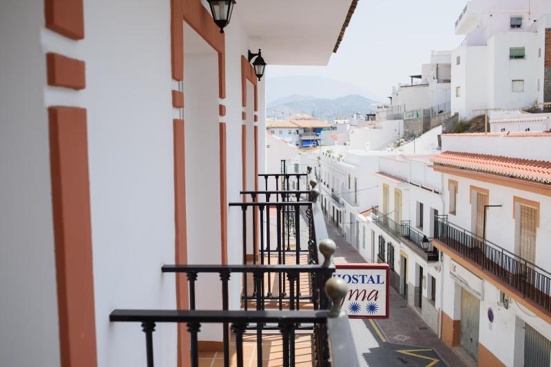 Single Room with Balcony image 1