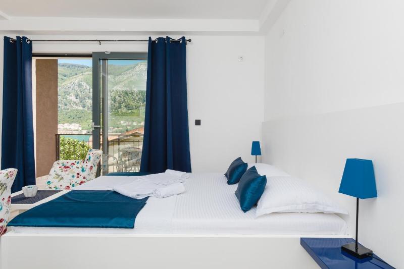 Studio with Sea View image 2