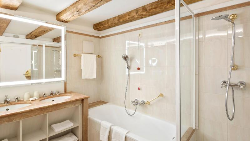Superior Double Room image 2