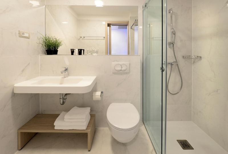 Grand Hotel Adriatic II - image 32