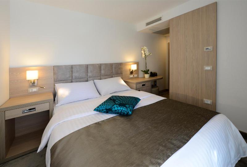 Grand Hotel Adriatic II - image 43