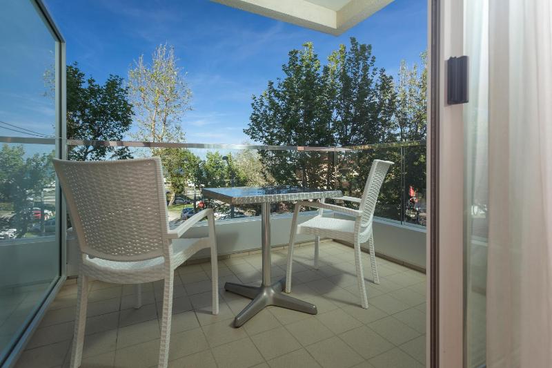 Junior Suite with Balcony image 2