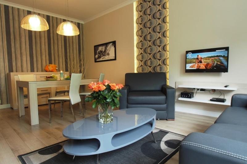 One-Bedroom Apartment - 18 Podbielańska Street image 1