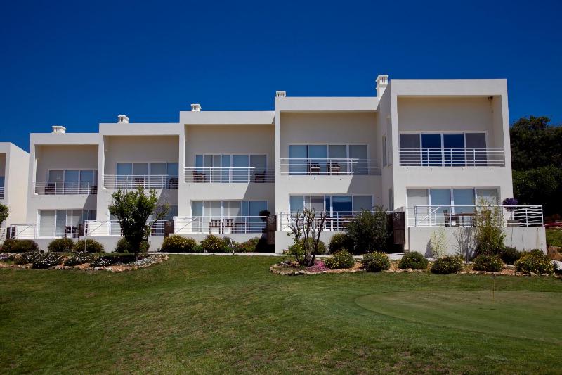 Apartment with Garden View image 3
