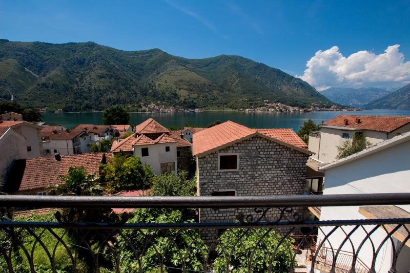 Double Room with Sea View image 3