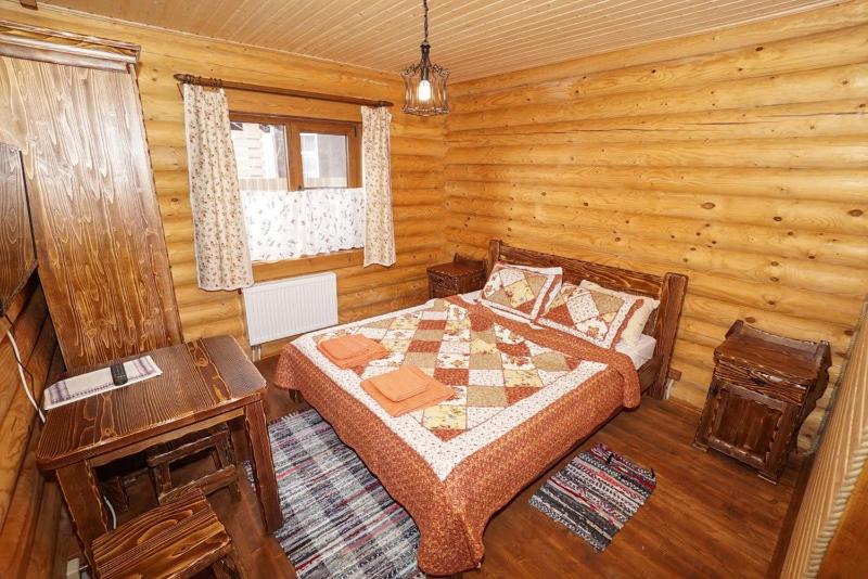 Double Room image 3