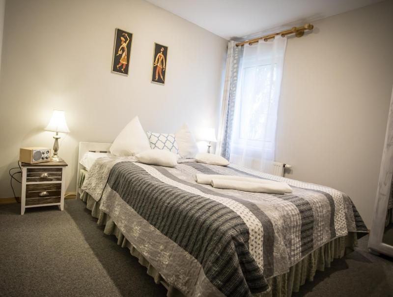 One-Bedroom Suite image 4