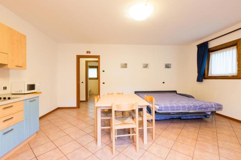 One-Bedroom Apartment image 3
