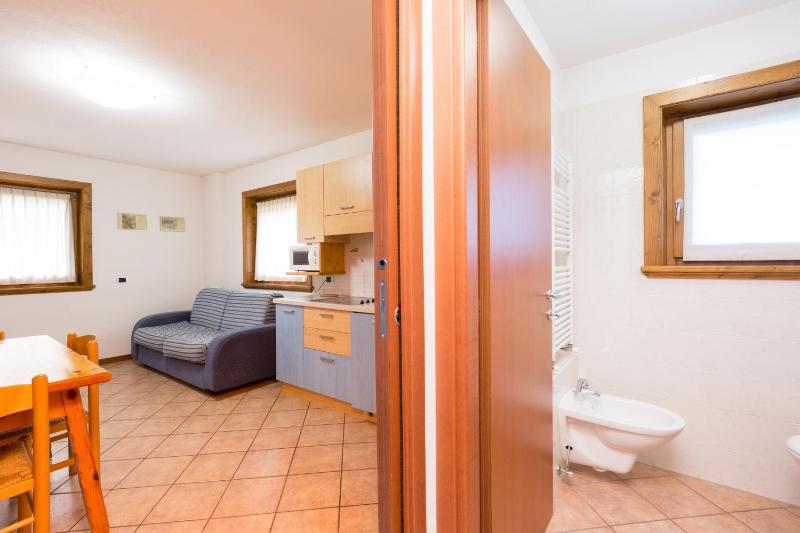 One-Bedroom Apartment (4 Adults) - Split Level image 3