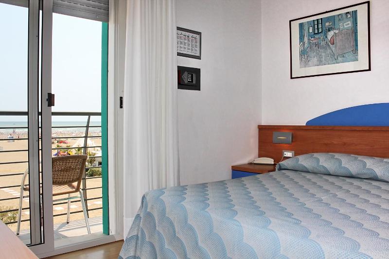 Hotel Riviera - image 11