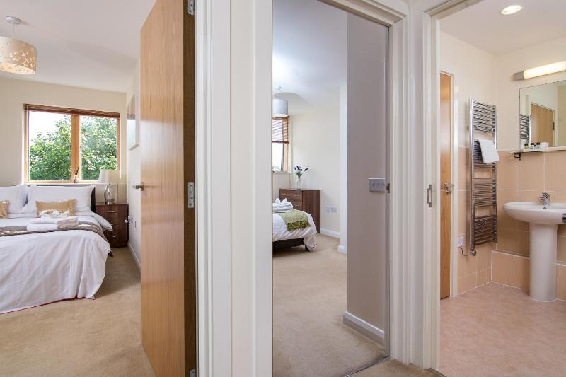 Mica Point City Centre Apartment - image 13