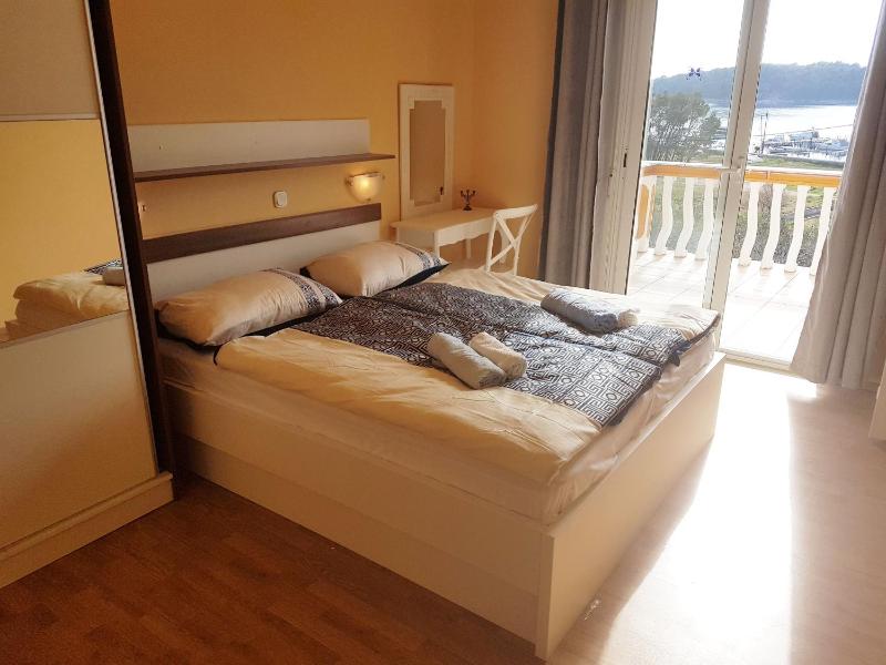 Deluxe Double Room with Balcony and Sea View image 4
