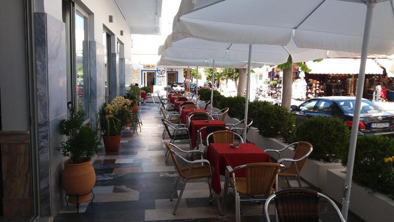 Paritsa Hotel - image 19