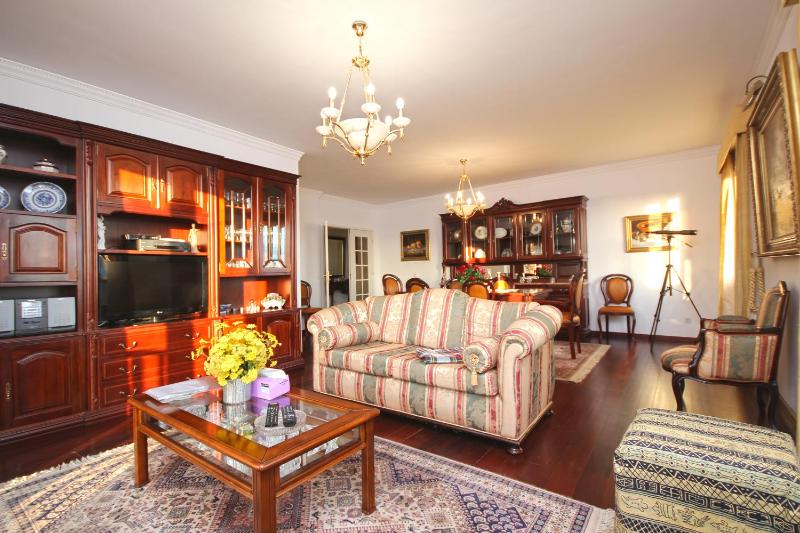 Apartment with Sea View image 2