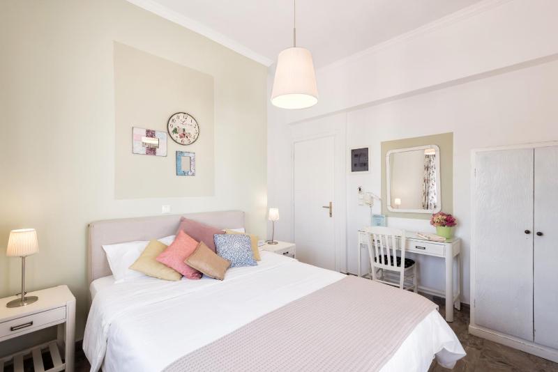 Double or Twin Room with Sea View image 2