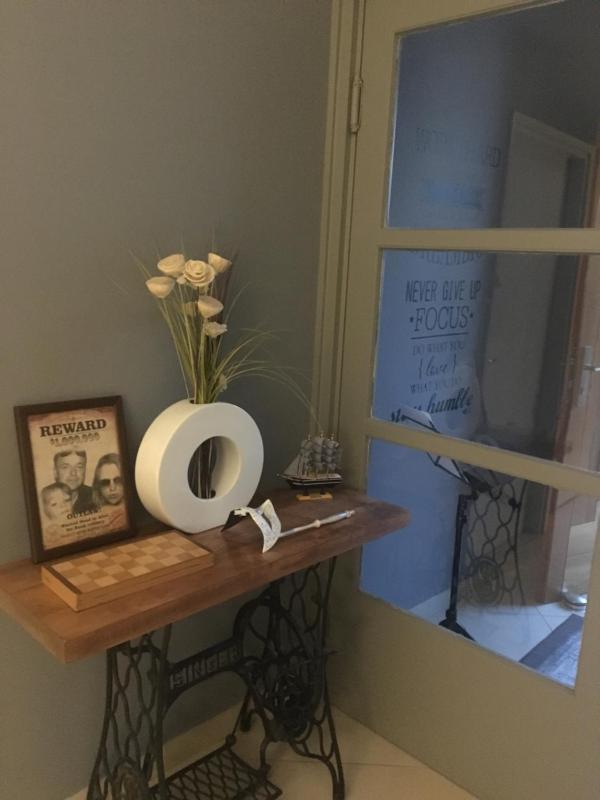One-Bedroom Apartment image 1